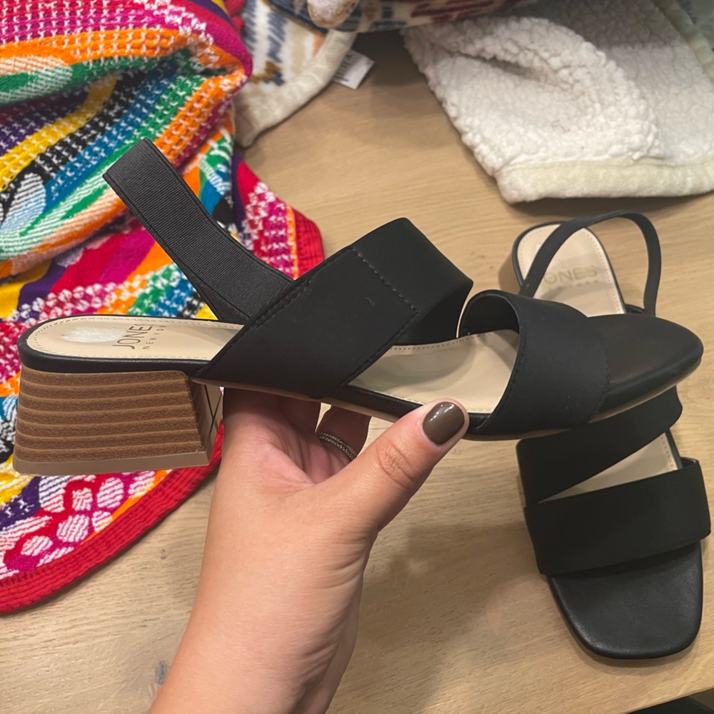 New Black Block Heel Sandals JONES NEW YORK strappy heels/sandals